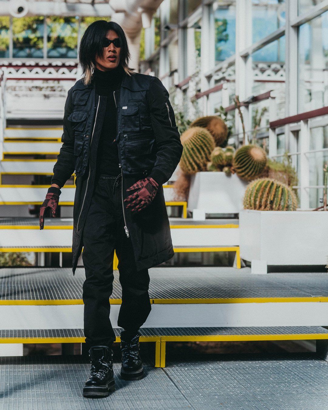 SPRAYGROUND Xtc Sharks In Paris Gloves — product image 2