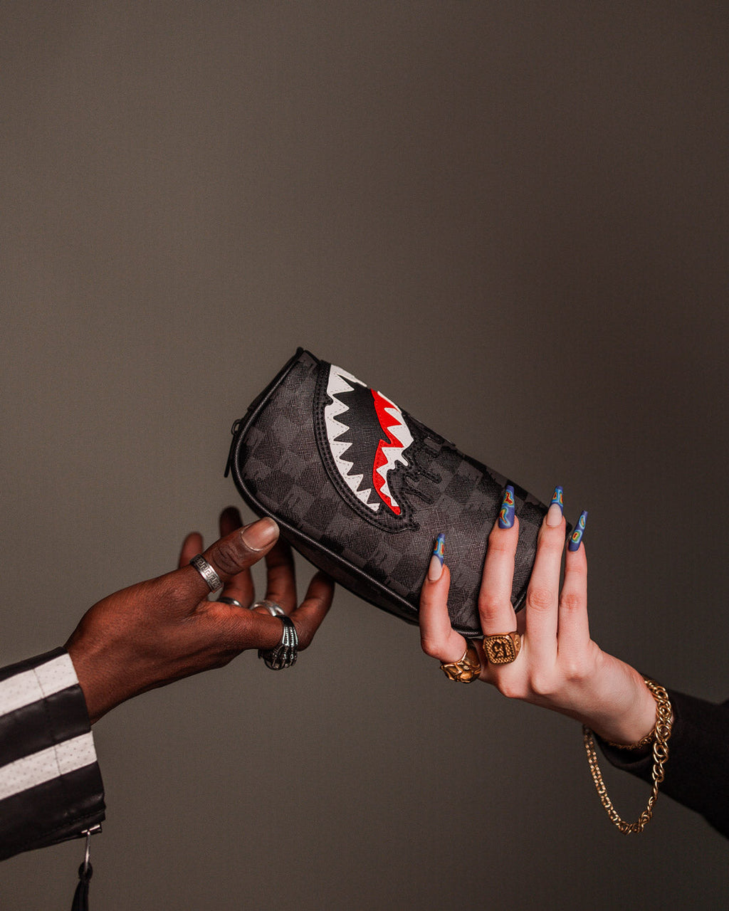 SPRAYGROUND Sharks In Paris Thunderdrip Pouch — product image 4
