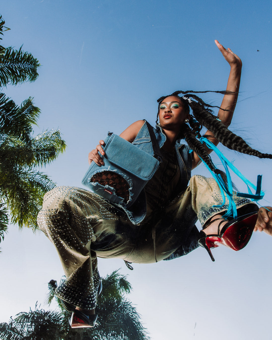 SPRAYGROUND Shores Of Italy Messenger Sling — product image 6