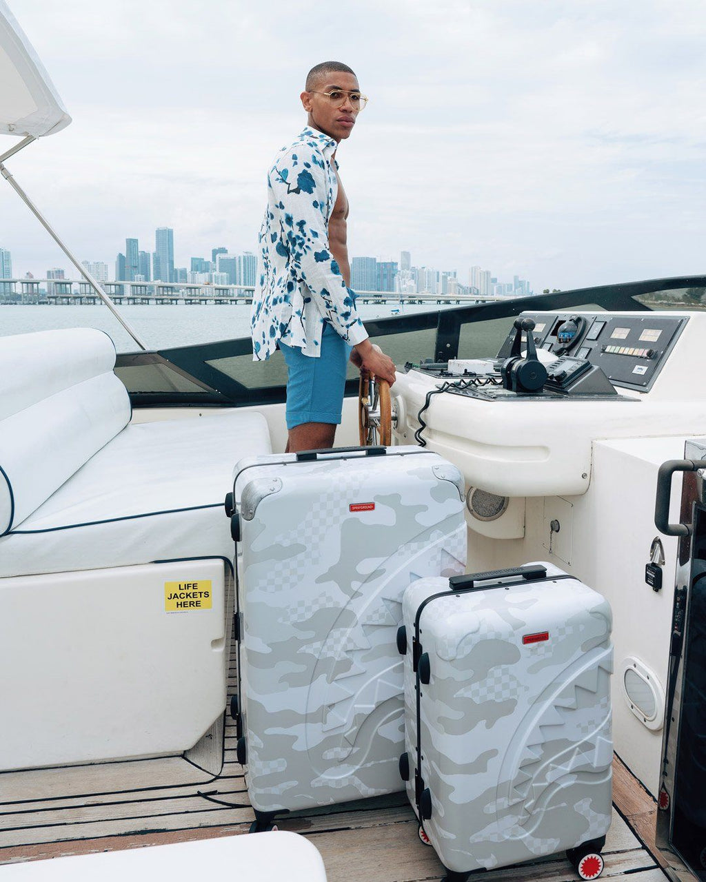 SPRAYGROUND 3Am Le Blanc Sharknautics Hardshell Carry-On Luggage — product image 5