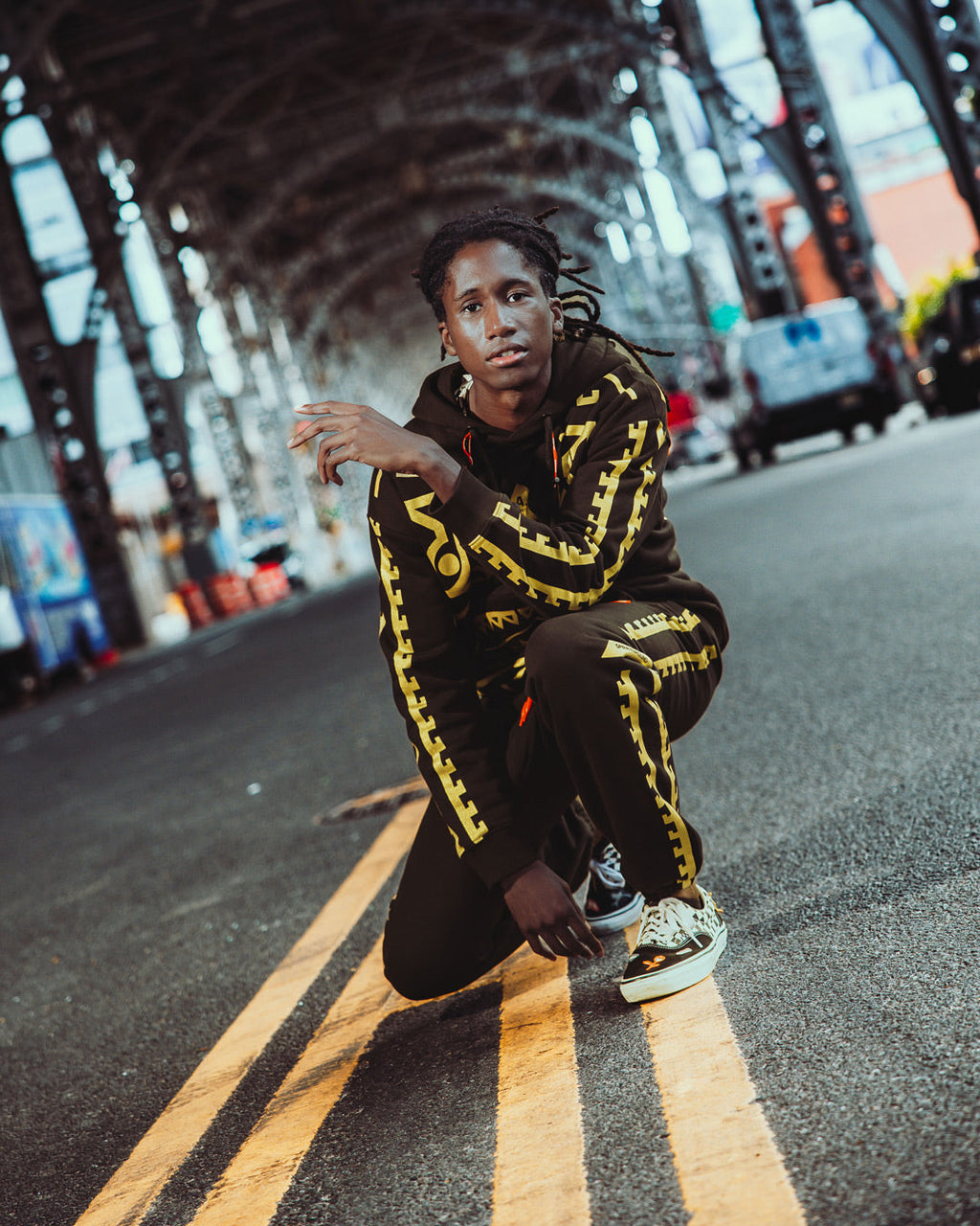 SPRAYGROUND A.I.9 African Intelligence Path To The Future Ii - Sandflower Collab Jogger — product image 2