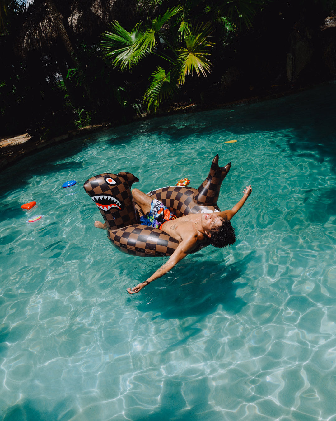 SPRAYGROUND Shark Stash - Pool Party Floaty — product image 2