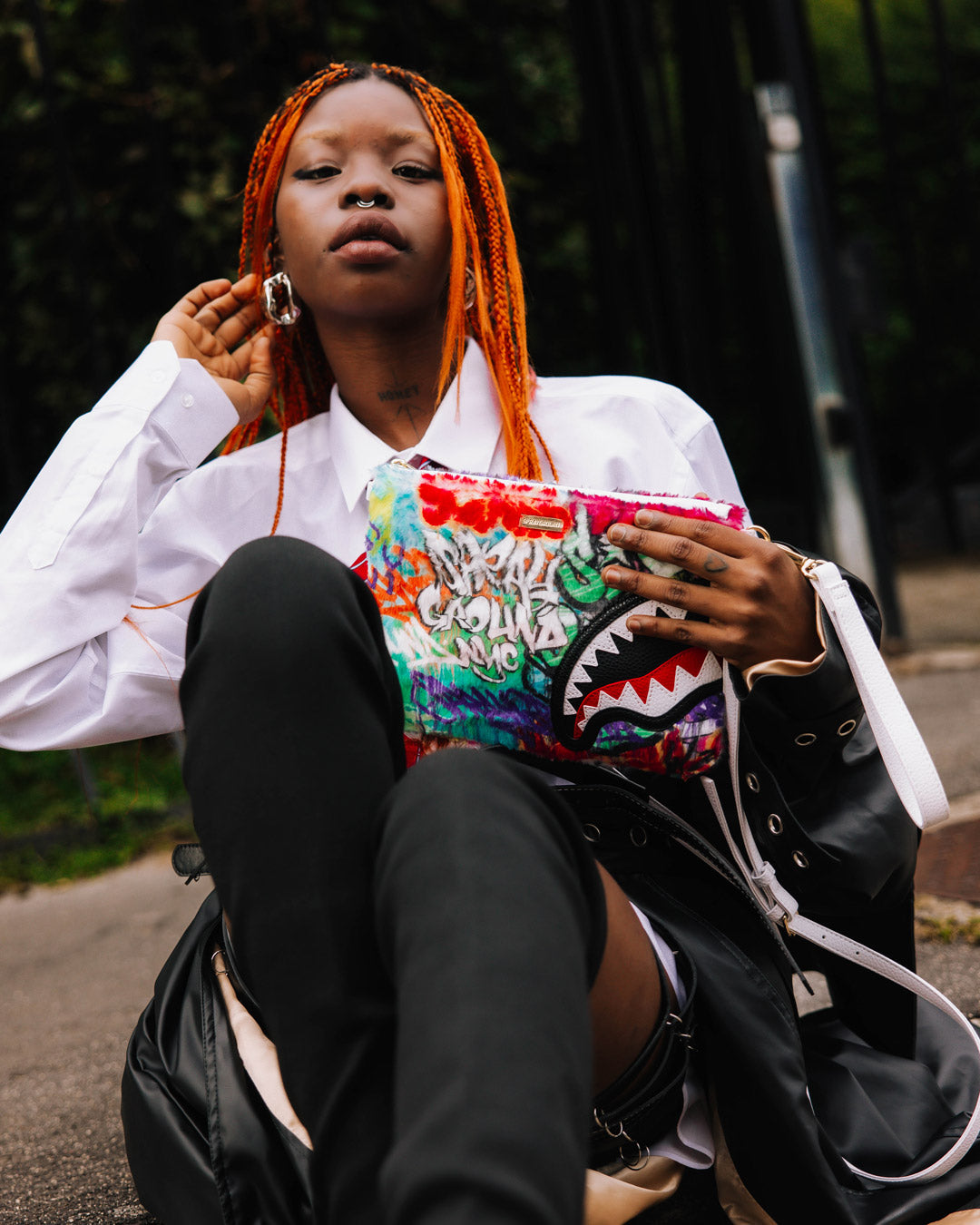 SPRAYGROUND Le Monde Des Graffitis Crossover Clutch — product image 2