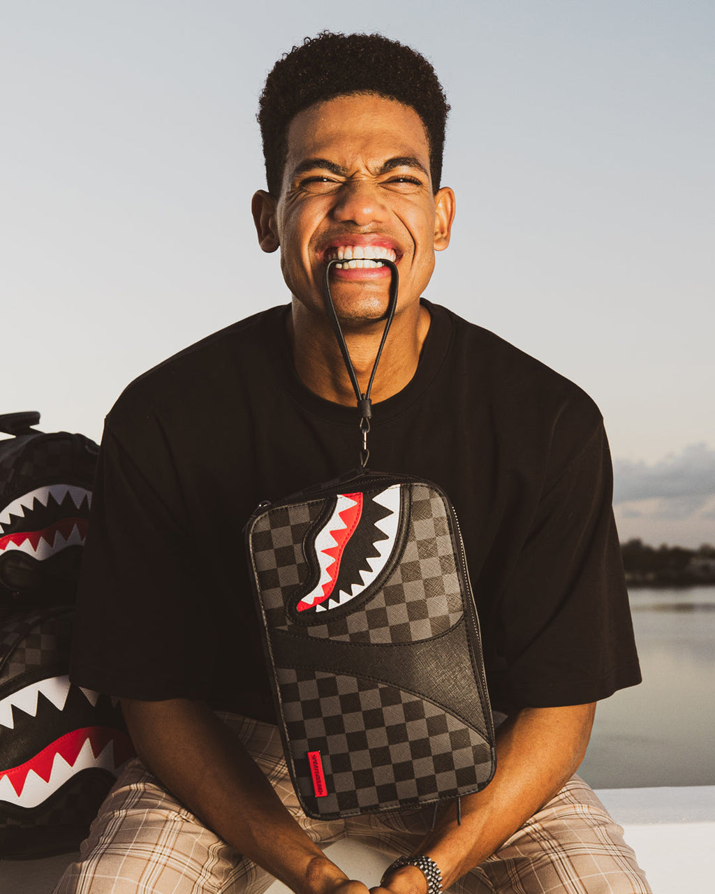 SPRAYGROUND Henny Aiir To The Throne Toiletry Bag — product image 8