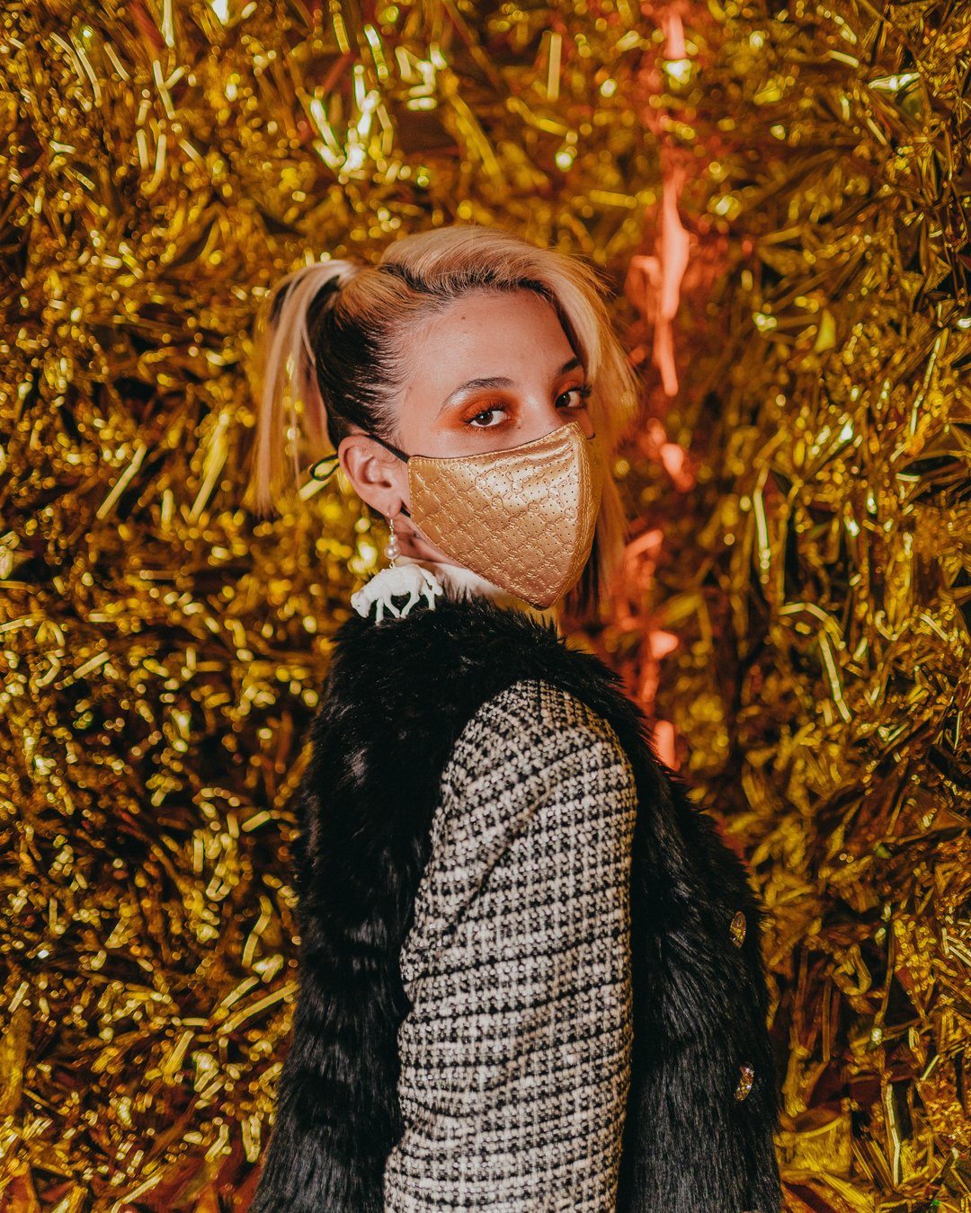 SPRAYGROUND Gold Money Pattern Vegan Leather Face Mask — product image 4