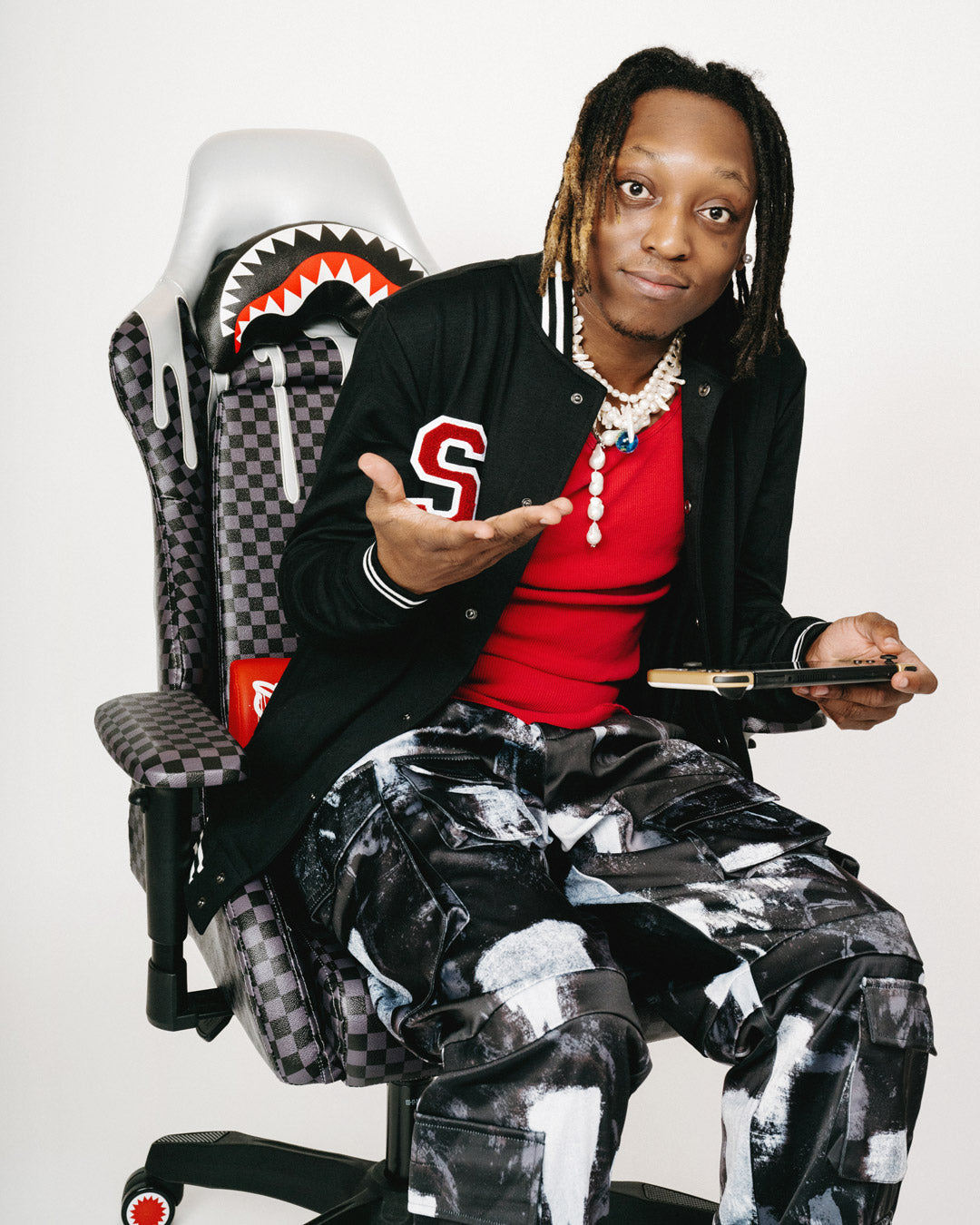 SPRAYGROUND Ghost Drip Shark Chair — product image 2