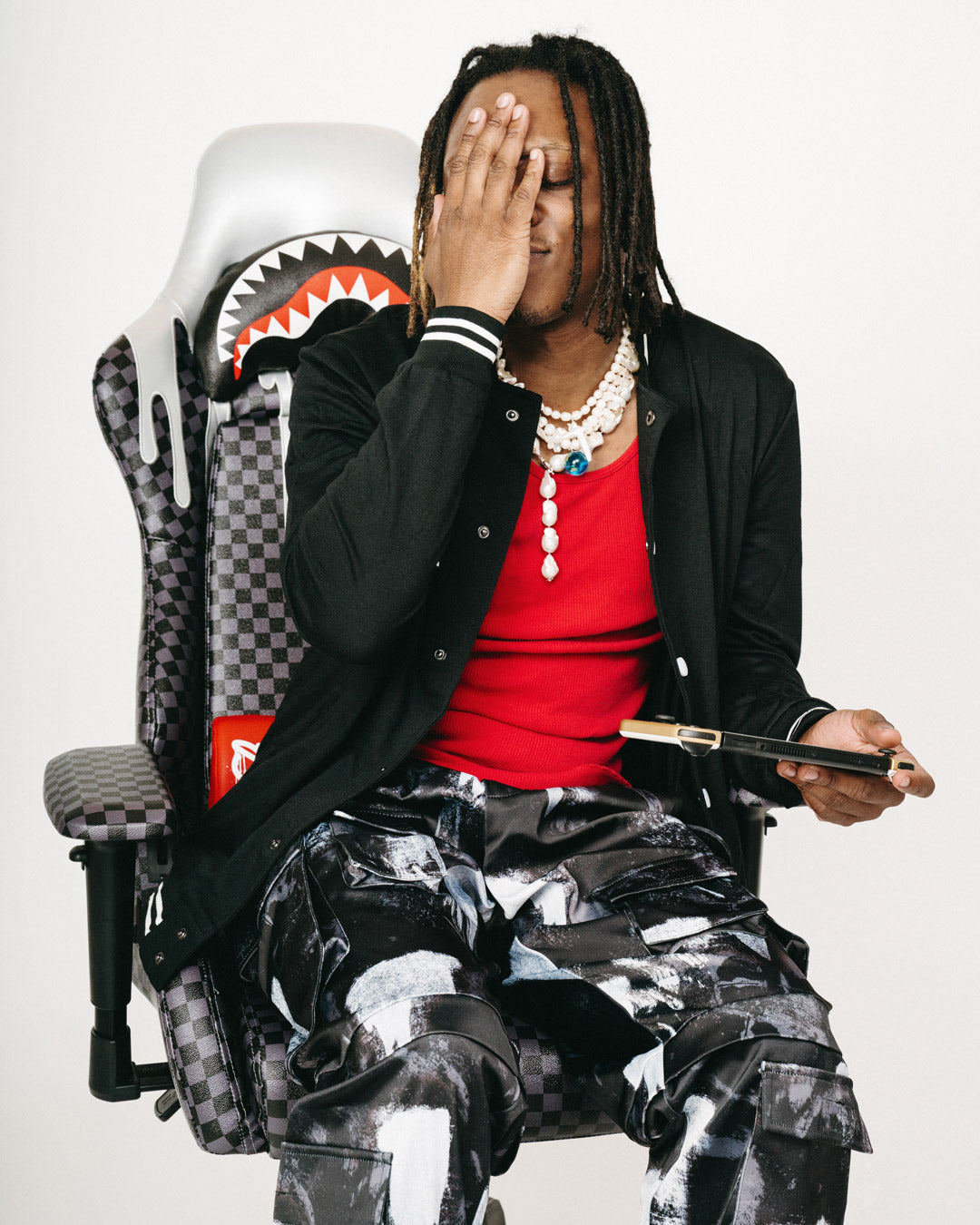 SPRAYGROUND Ghost Drip Shark Chair — product image 4